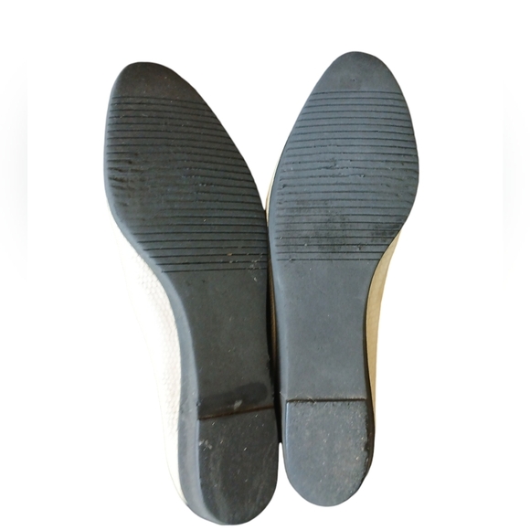 Ferragamo Snake Embossed Cream Leather Flats Size 8.5 - Picture 7 of 10